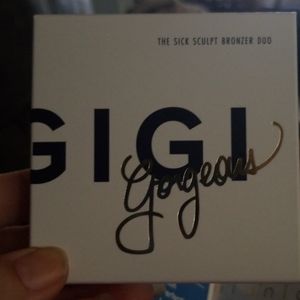 NIB Gigi gorgeous bronzer duo